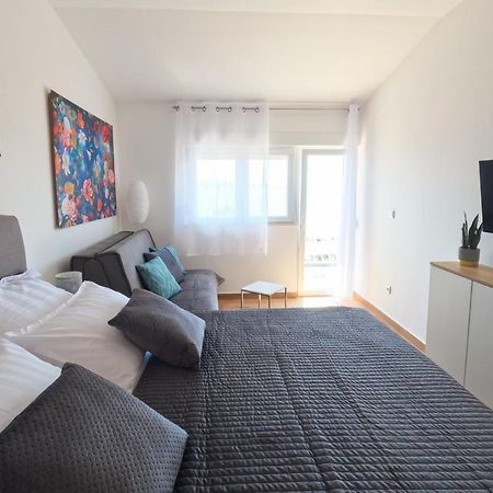 Sea And Mountain View Apartments Дуче Экстерьер фото