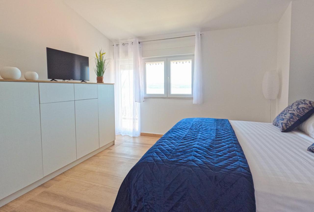 Sea And Mountain View Apartments Дуче Экстерьер фото