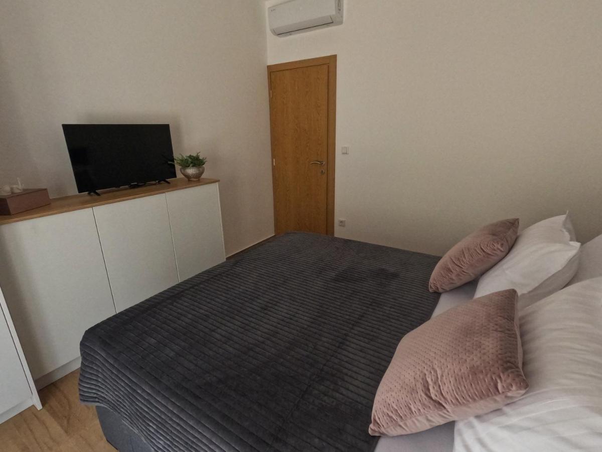 Sea And Mountain View Apartments Дуче Экстерьер фото