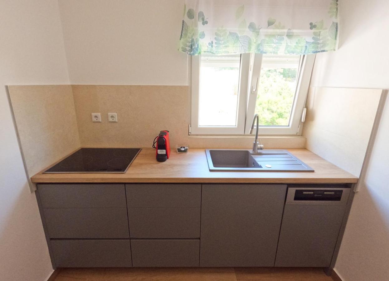 Sea And Mountain View Apartments Дуче Экстерьер фото
